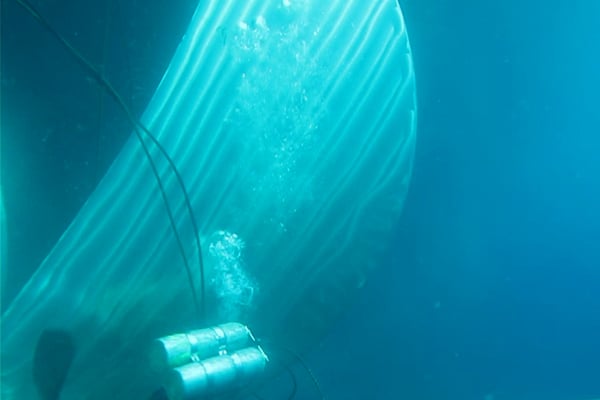 underwater propeller polishing